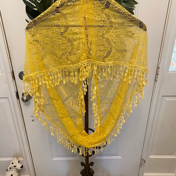 Pretty Dainty Floral Lace Fringe Infinity Scarf Lightweight - Picture 2 of 9